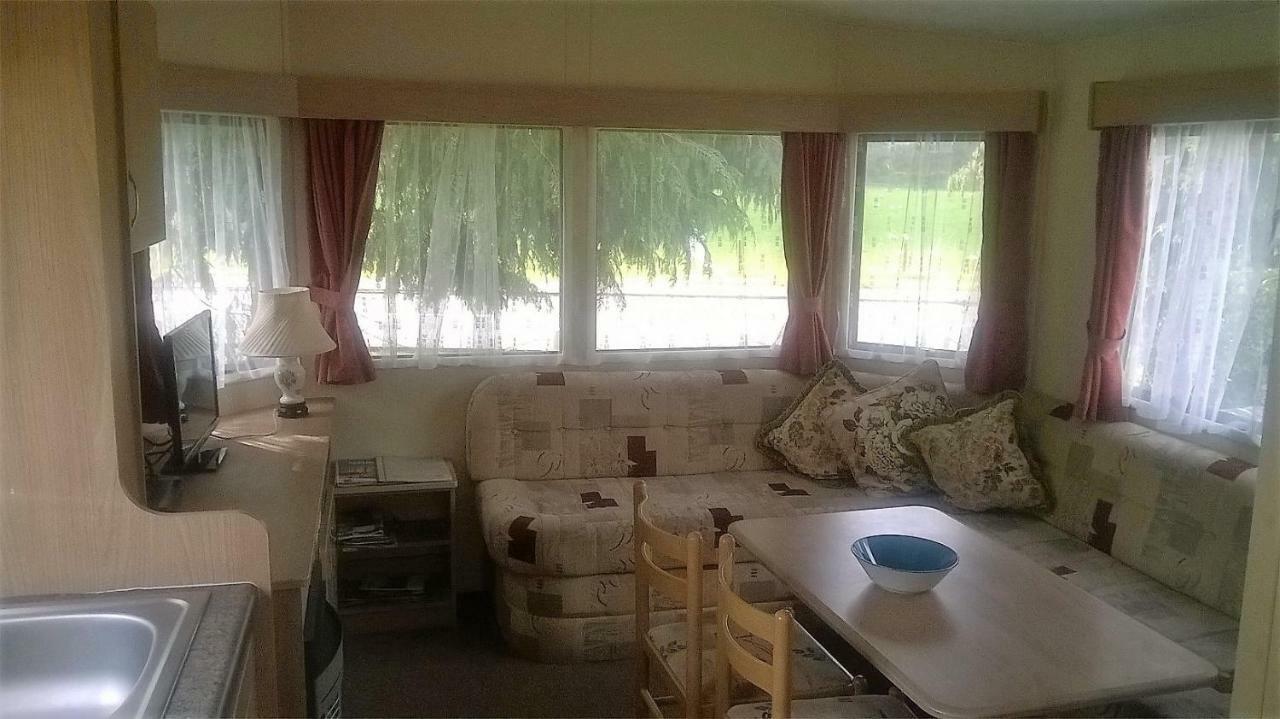 West Lodge Caravan Park Comrie Extérieur photo