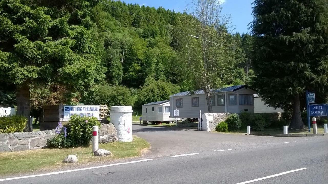West Lodge Caravan Park Comrie Extérieur photo